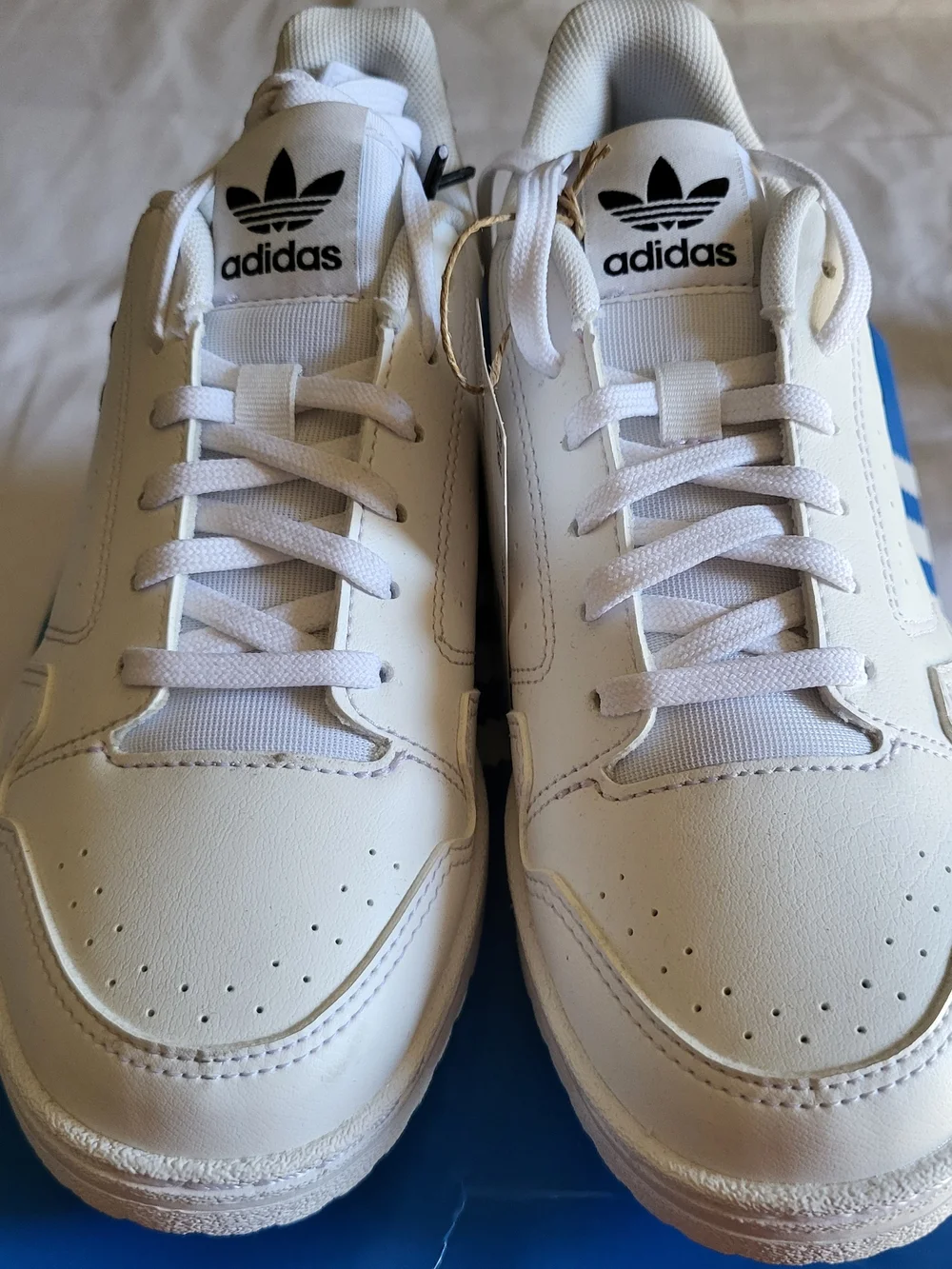 adidas low top